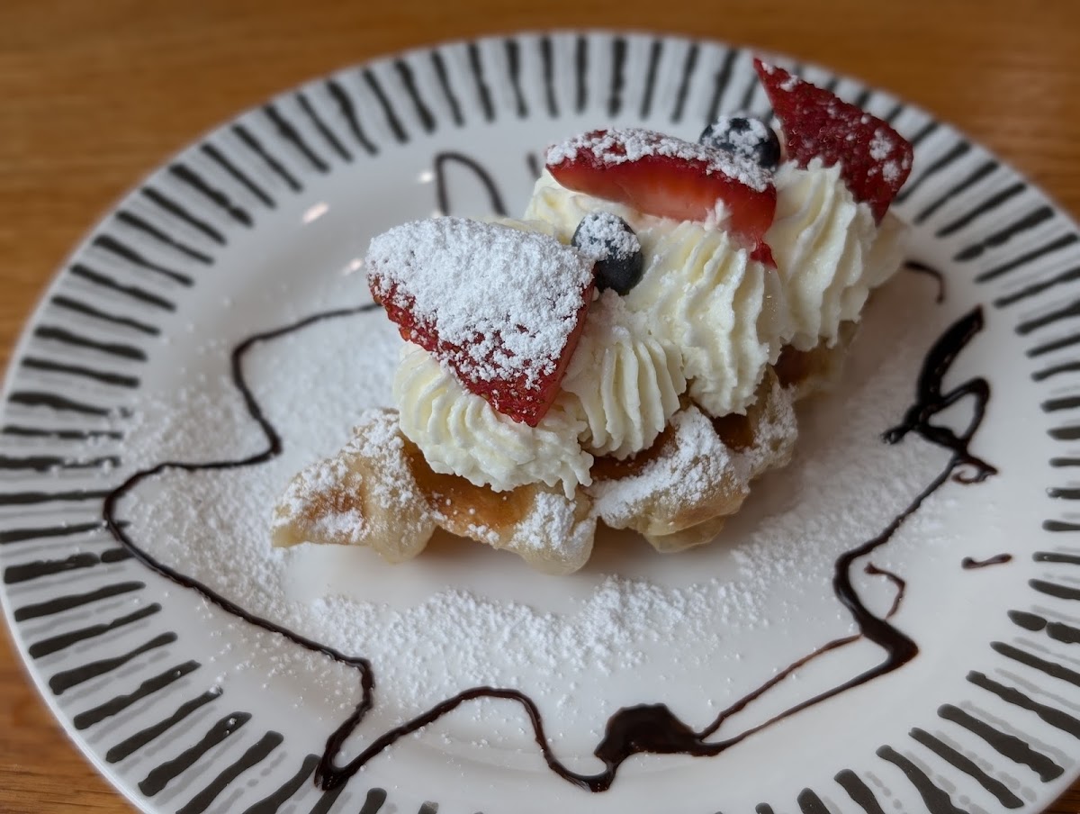 Bread Me Cafe - Smoothie & Bubble Tea